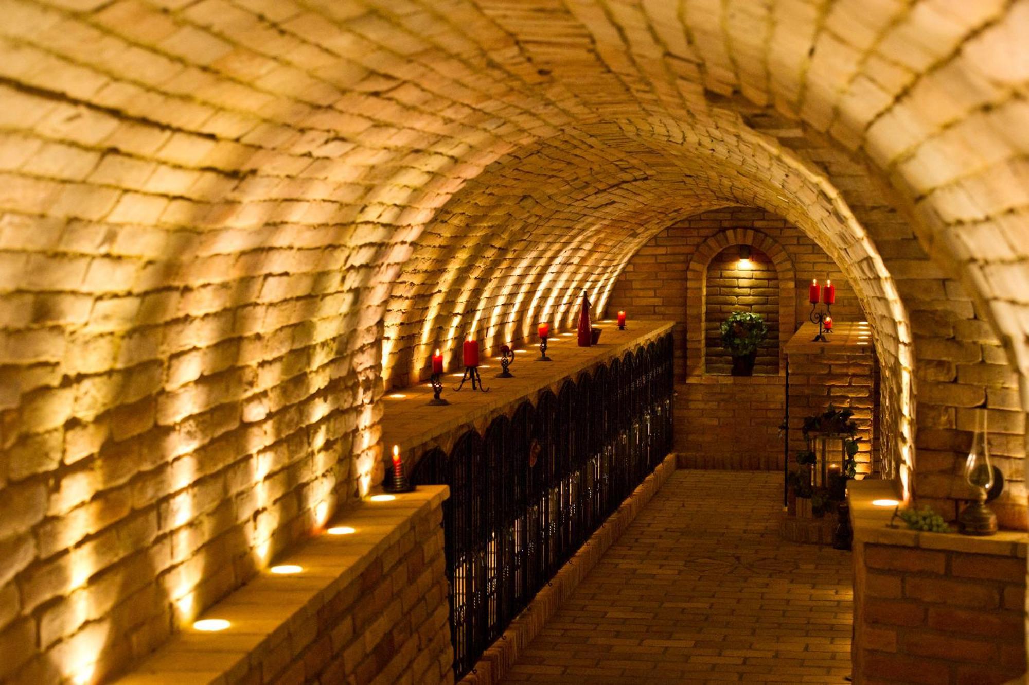 Hotel-Restaurant-Vinothek Felix Sommer Auersthal 외부 사진