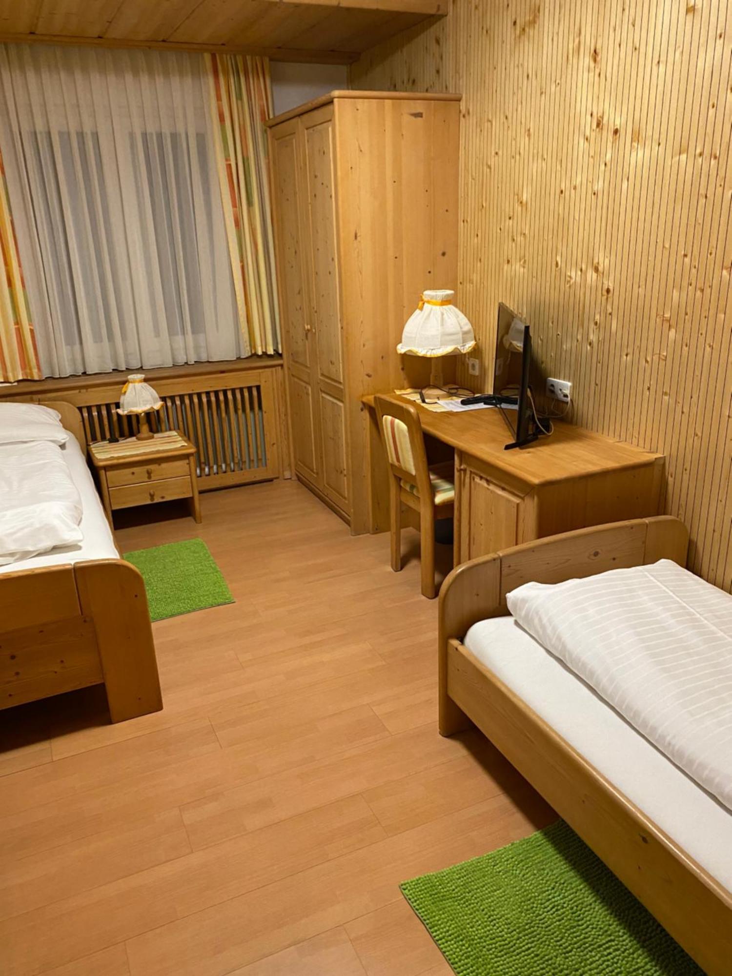 Hotel-Restaurant-Vinothek Felix Sommer Auersthal 외부 사진